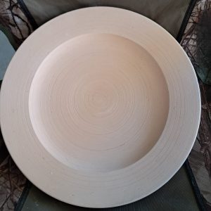 Plate with rim